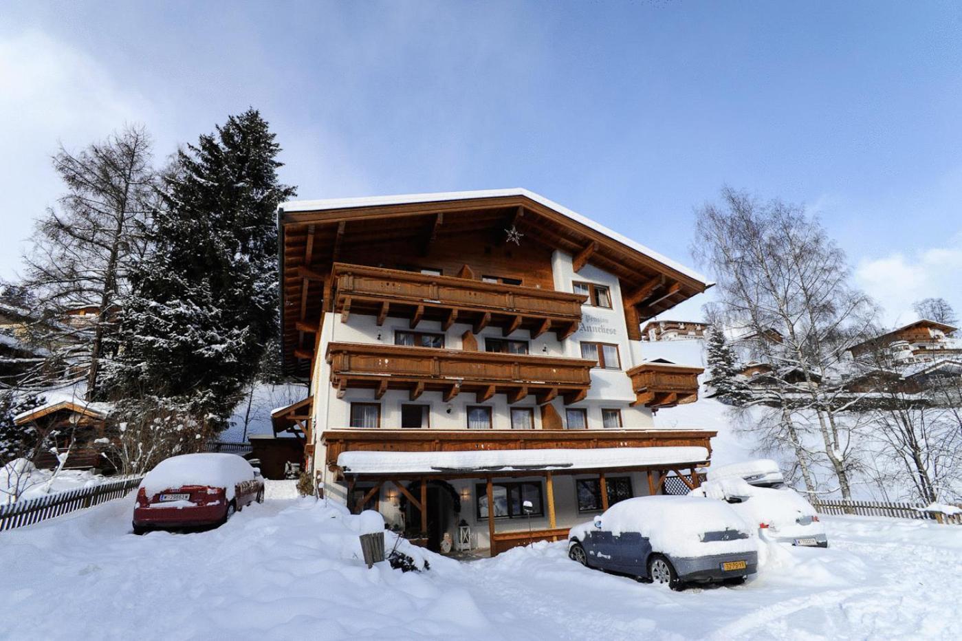 Hotel Valerie Saalbach-Hinterglemm Exteriör bild