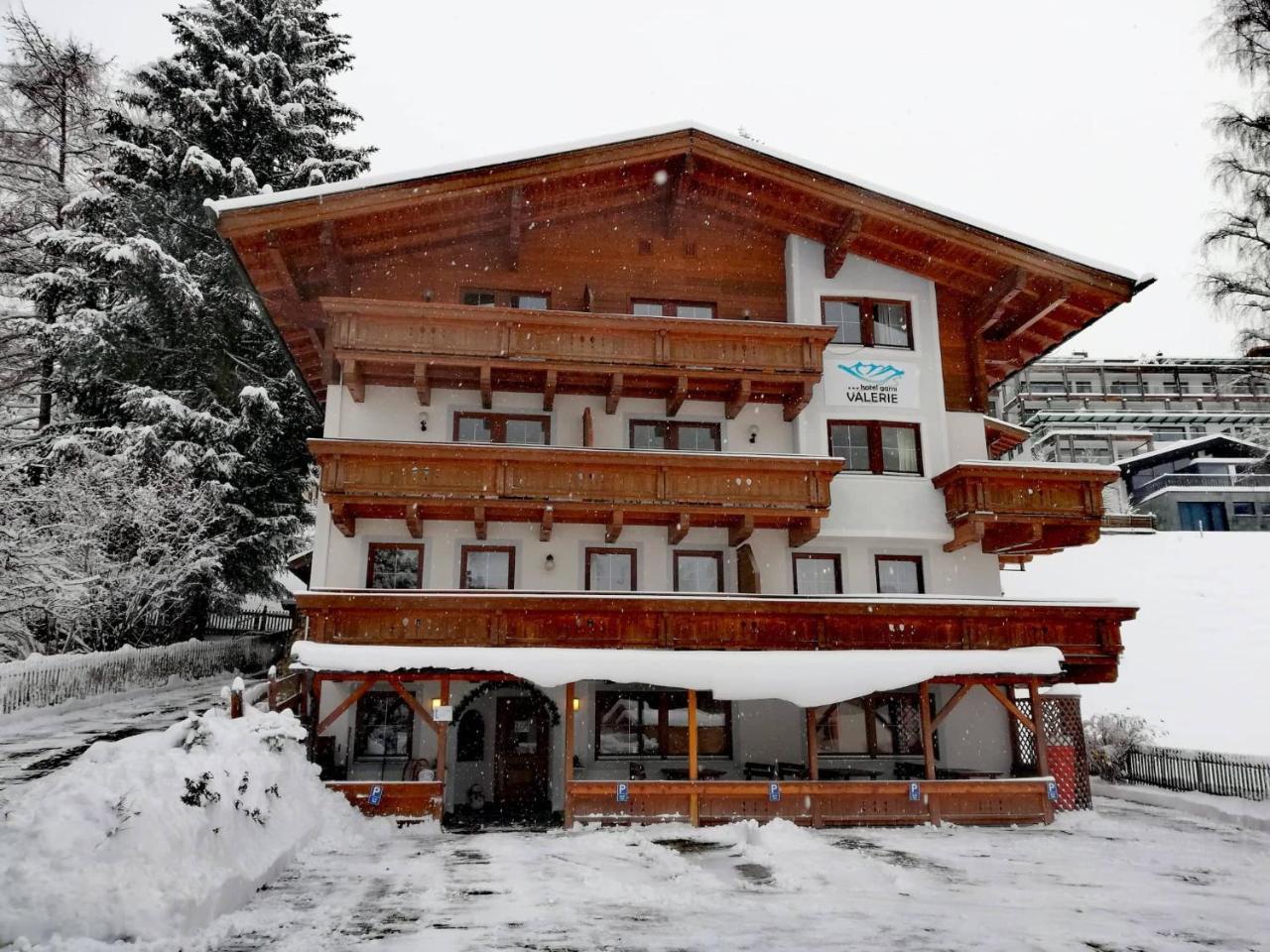 Hotel Valerie Saalbach-Hinterglemm Exteriör bild